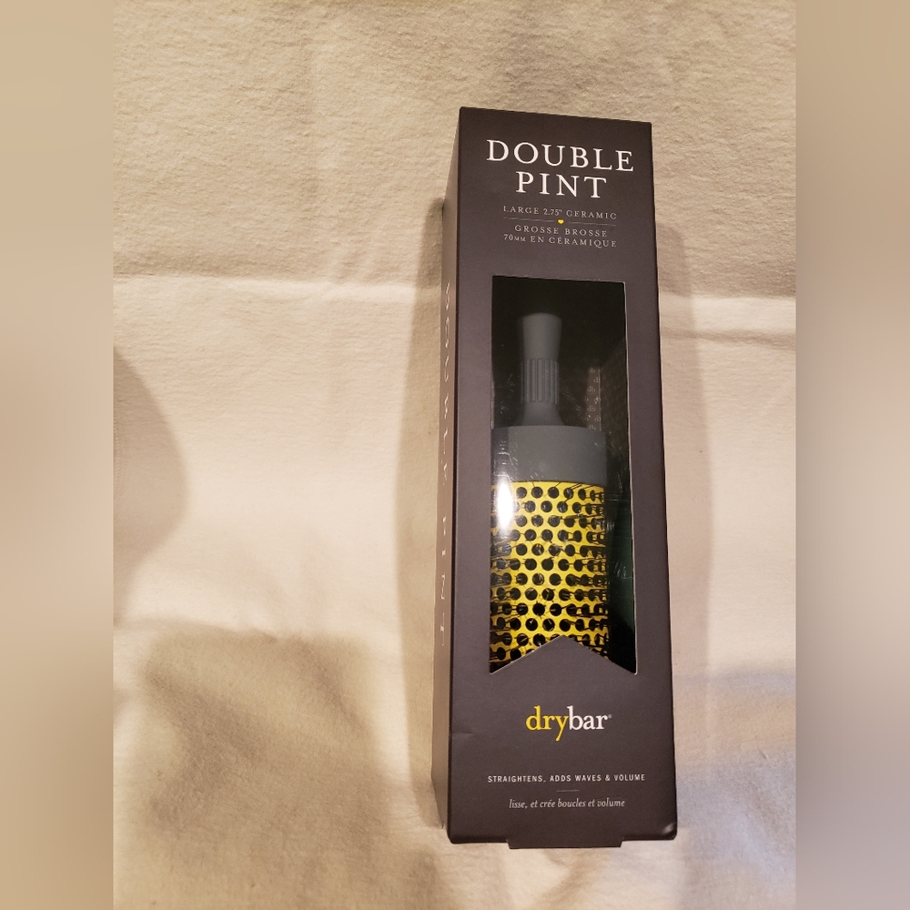 Drybar double pint round ceramic brush